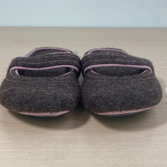 Acorn Brown and Pink Women's Wool Mary Jane Mule Slippers - Picture 2 of 8